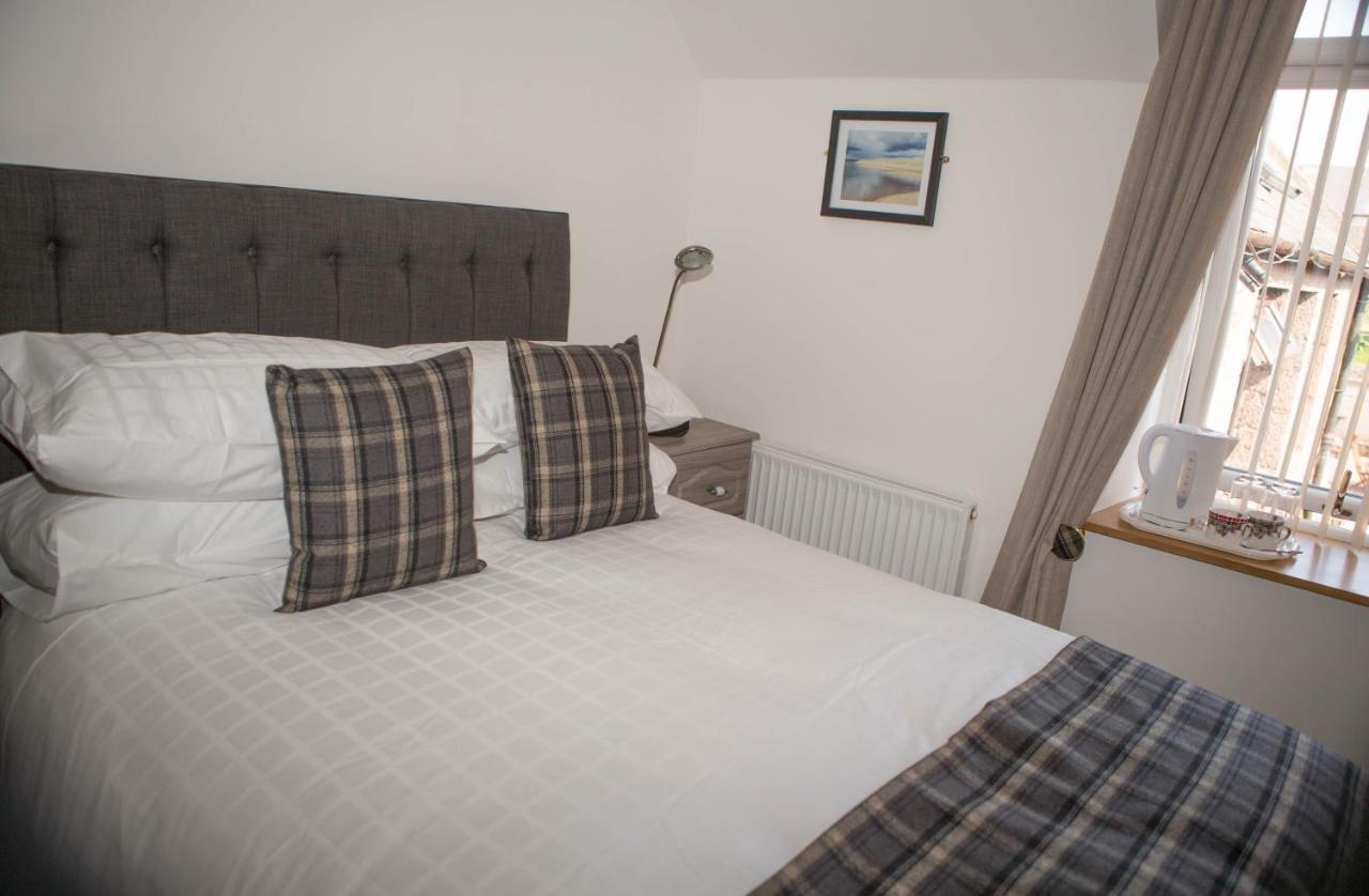 Bed and Breakfast By The Bay Cruden Bay Exteriér fotografie