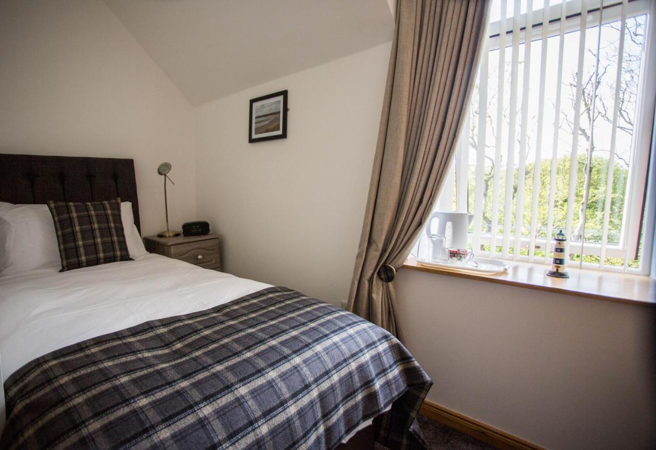 Bed and Breakfast By The Bay Cruden Bay Exteriér fotografie